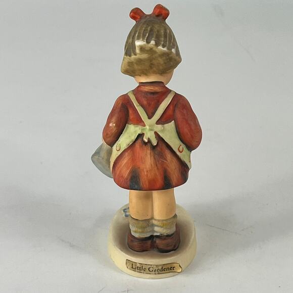 Vintage 1983 Hummel Figurine Goebel Little Gardener #74 TMK-5 Girl Watering Can - Picture 4 of 11